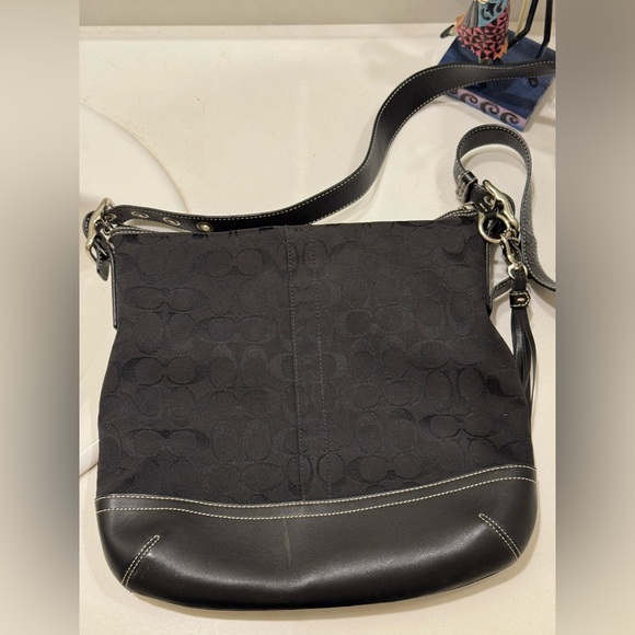 Coach SoHo Vintage 2004 signature black crossbody  EUC - Picture 5 of 15